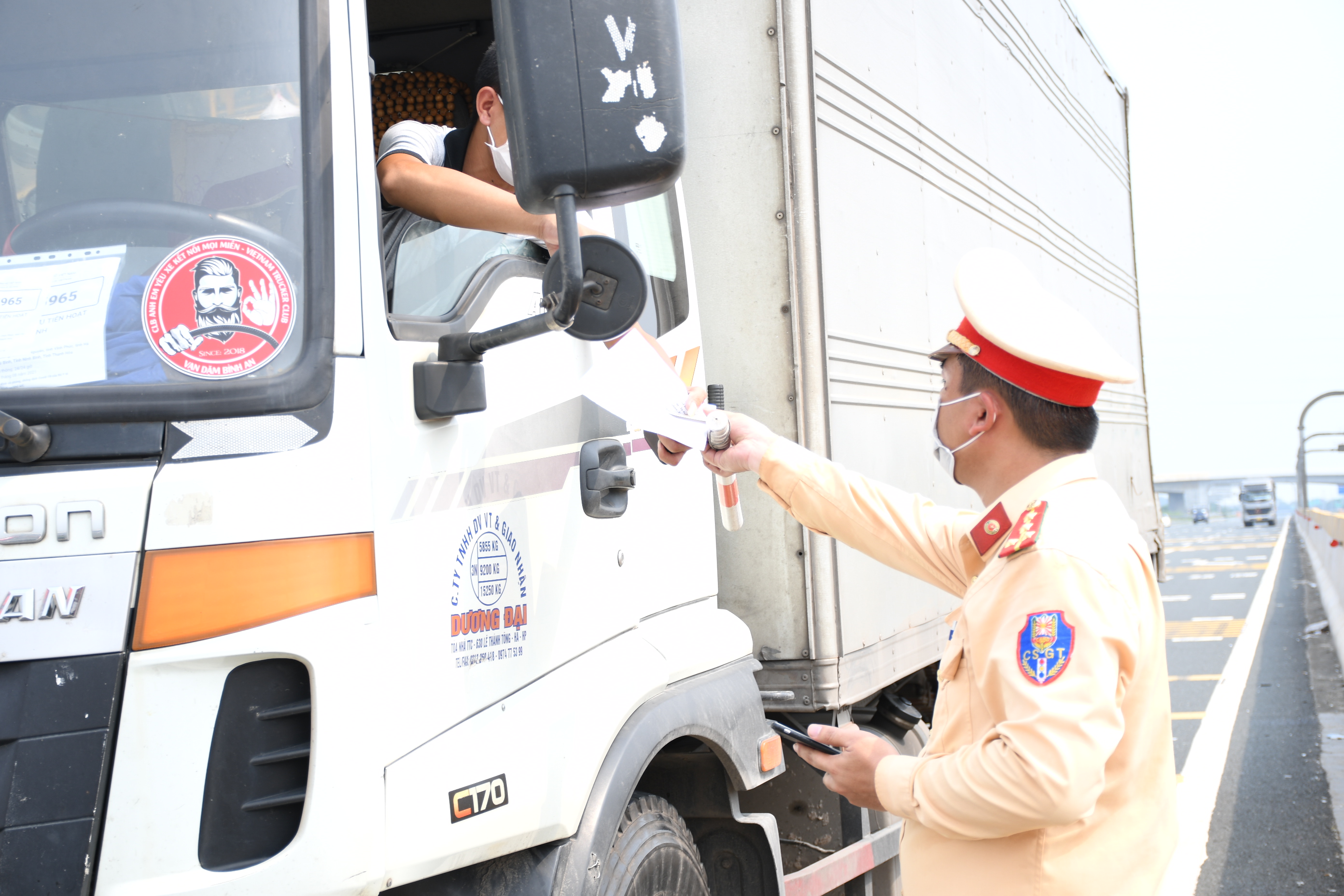 Thực hiện cao điểm, tăng cường cao độ phòng, chống dịch bệnh, phòng, chống tội phạm